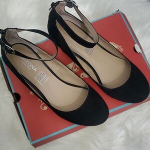Arizona Jean Company Women's Elegant Black Flats
